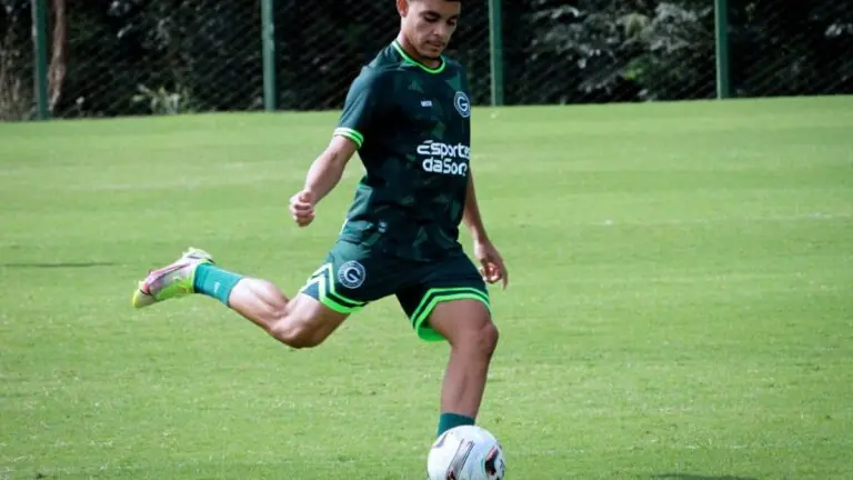 Onde assistir o jogo do Goiás x Grêmio Anápolis hoje DE GRAÇA (05/02)