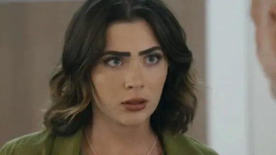 Grávida? O que Chiara tem na novela Travessia