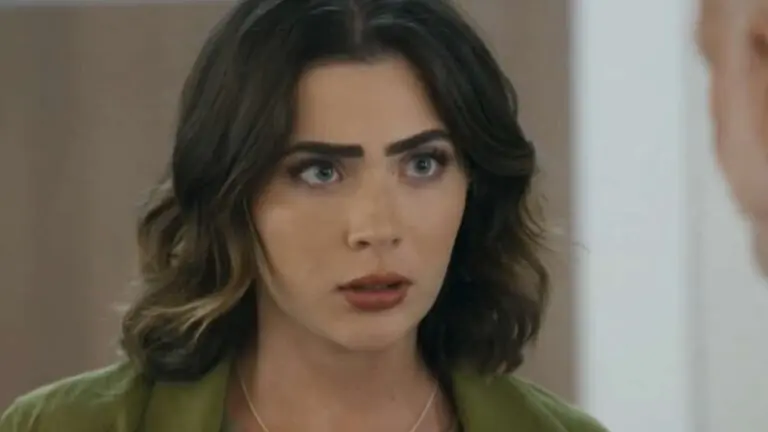 Grávida? O que Chiara tem na novela Travessia