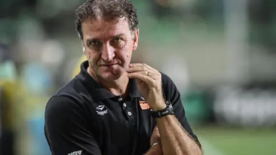 Quantos títulos tem o Cuca como treinador?