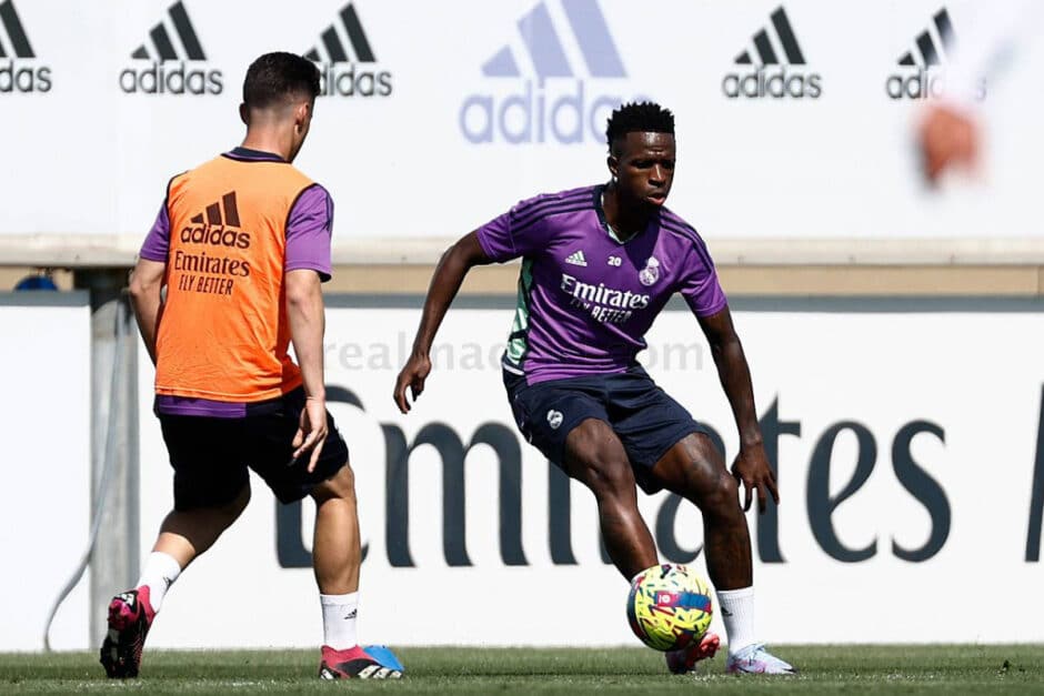 Qual é a provável escalação do Real Madrid para o jogo de hoje