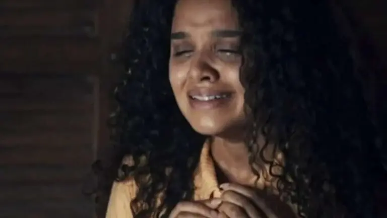 Karina morre em Travessia depois de ter as fotos vazadas?