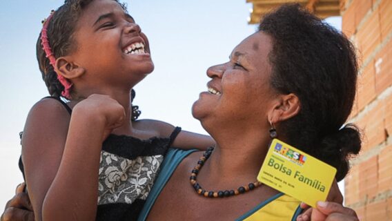 Qual o valor do Bolsa Família para mãe solteira em 2023?