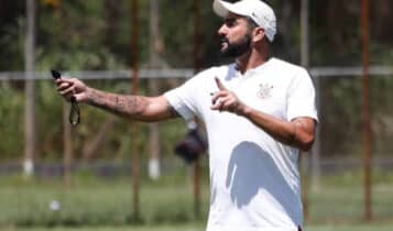 Danilo vai ser o técnico do Corinthians no jogo contra o Palmeiras