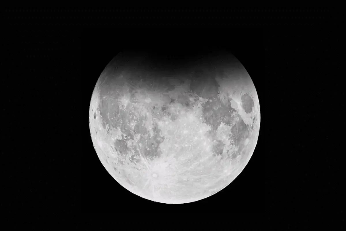 Eclipse lunar penumbral