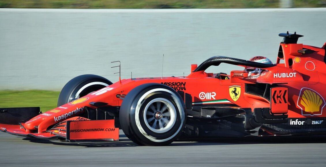 horário do treino F1 hoje e onde assistir ao vivo