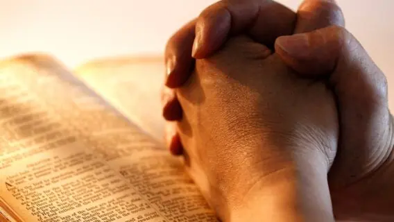 Poderosa oração de sexta-feira para começar bem o fim de semana