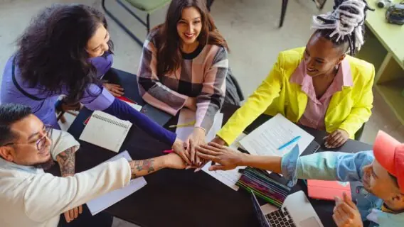 4 países que estão experimentando a semana de 4 dias de trabalho