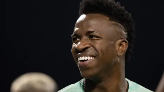 Vini Júnior vai jogar hoje pelo Real Madrid x Sevilla?