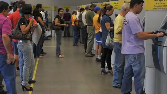 Banco abre hoje em SP? Veja os horário do expediente bancário