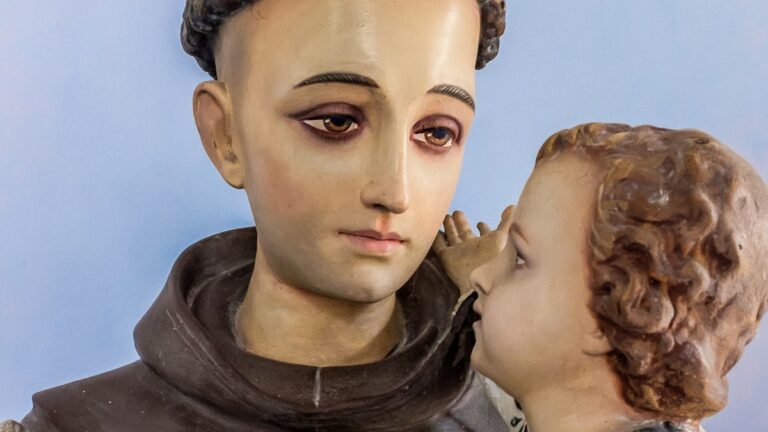 13 frases de Santo Antonio para quem tem fé