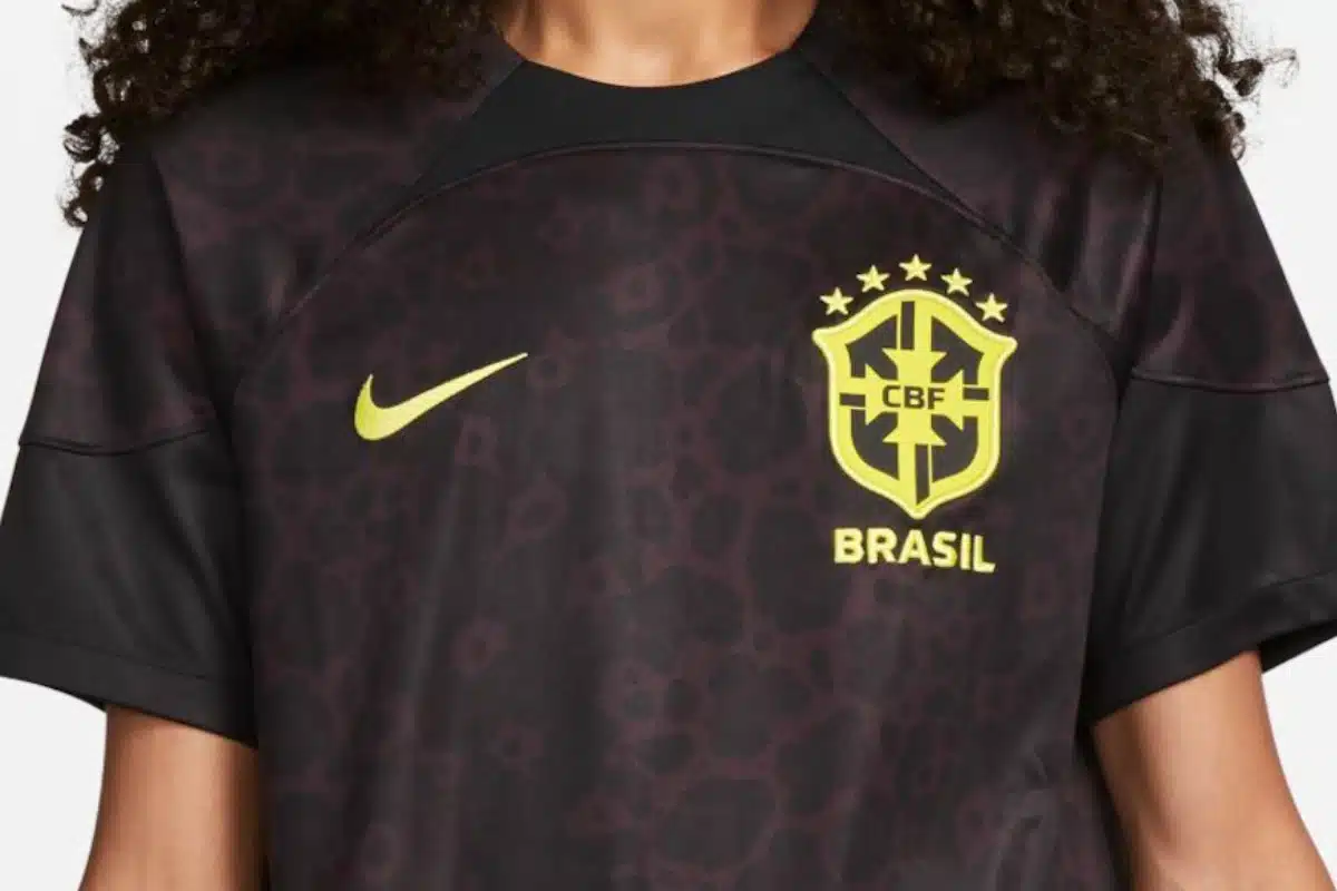 Veja o uniforme preto da Seleção Brasileira em jogo contra a Espanha