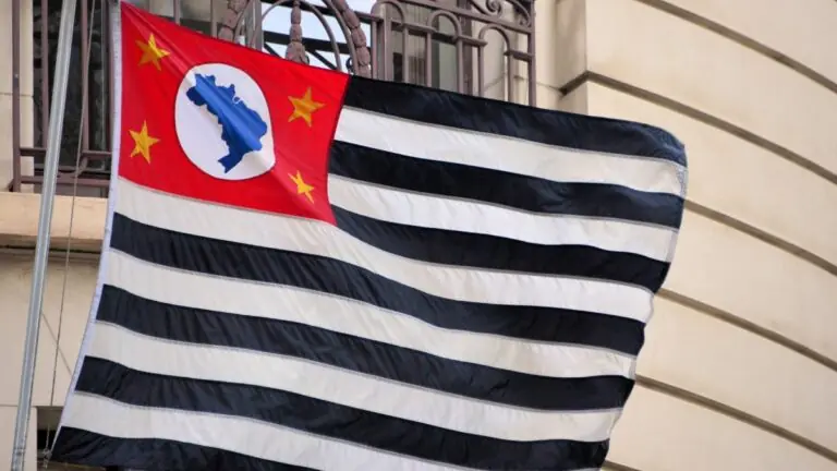 O dia 9 de julho é feriado em quais cidades em 2025?