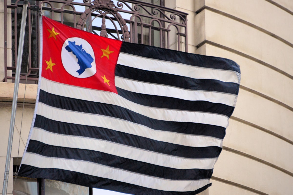 O dia 9 de julho é feriado em quais cidades em 2025?