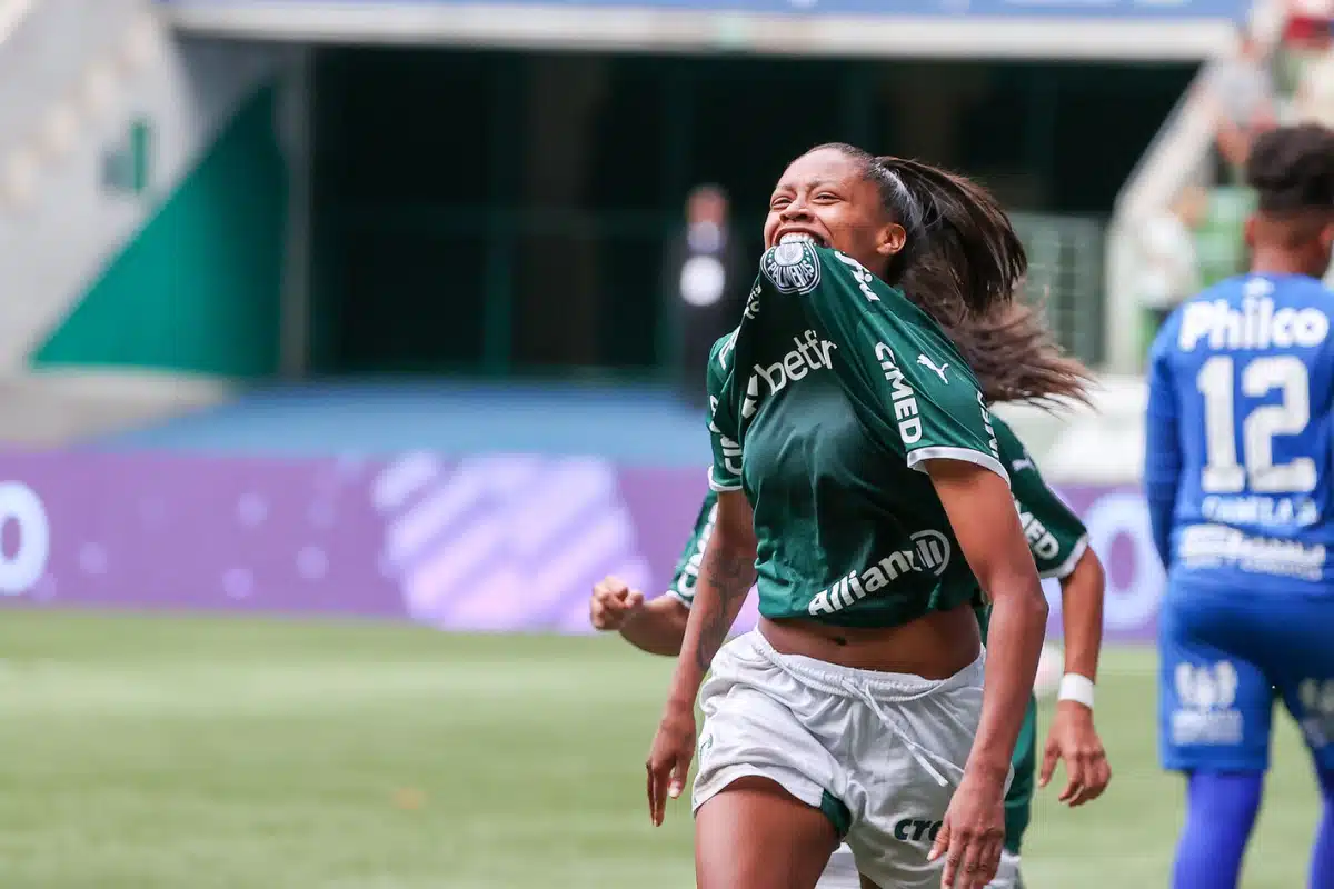 Onde joga a Ary Borges, destaque do Brasil contra o Panamá na Copa