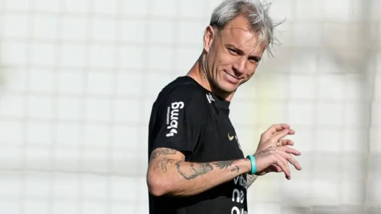 O que acontece se o Corinthians perder hoje para o São Paulo? (25/07)