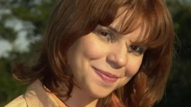 Qual o final de Marcinha em Mulheres Apaixonadas?