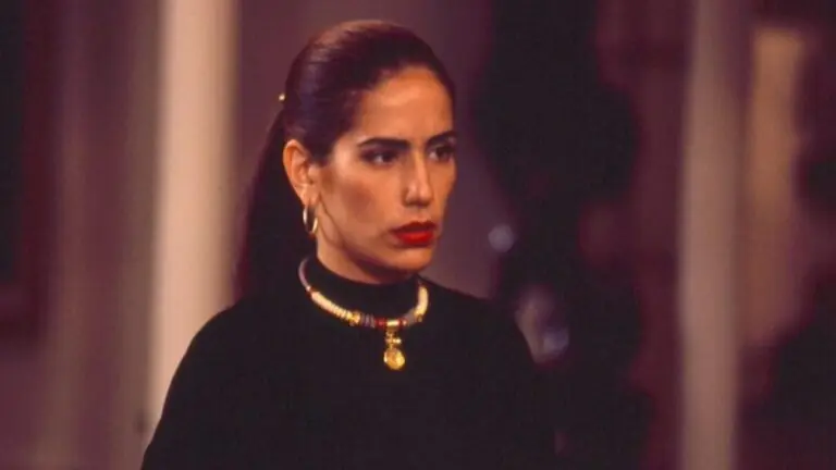 Qual a idade de Glória Pires em Mulheres de Areia?