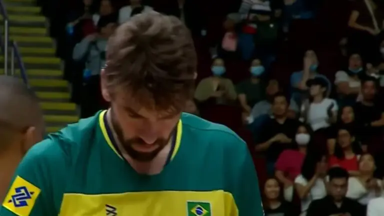 Que horas começa o jogo Brasil de vôlei masculino na quinta-feira, 06/07