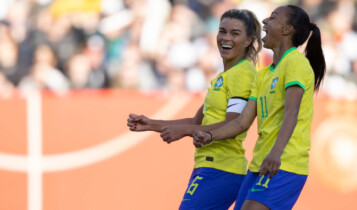 onde vai passar o jogo do Brasil feminino de graça