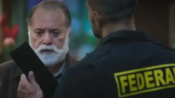 O que acontece com Antônio em Terra e Paixão?