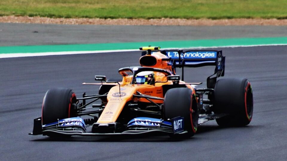 que horas é o treino da F1 hoje e onde vai passar