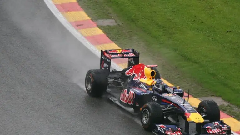 Treino F1 hoje vai passar na Band? Como assistir Fórmula 1 ao vivo hoje