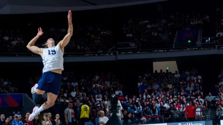 Tem jogo de vôlei masculino hoje? Programação da reta final (16/7)