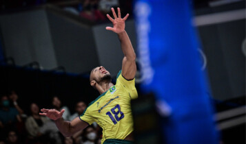 Se o Brasil de vôlei masculino perder para a Polônia é eliminado?