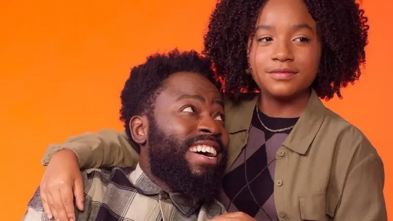 Maria Flor é filha do DG na novela Fuzuê e também na vida real