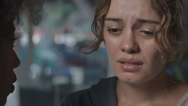 Como Maíra sai da fazenda em Todas as Flores?