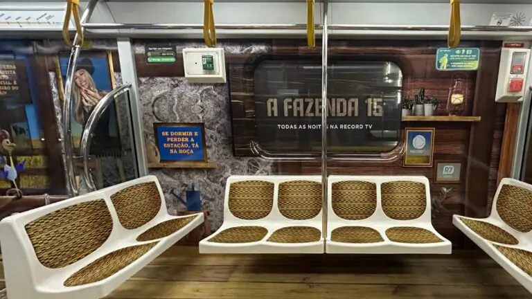 Fotos: Metrô de SP ganha vagão temático de A Fazenda 15