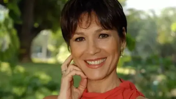 Qual o final de Silvia na novela Mulheres Apaixonadas?