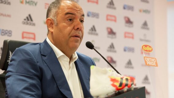 VÍDEO: Marcos Braz do Flamengo briga com torcedor no Rio