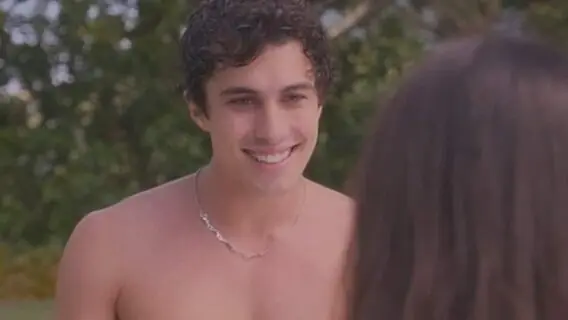 Quando descobrem quem matou o irmão de Natália em Elas por Elas?