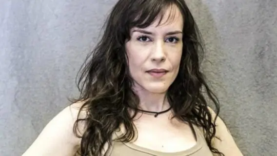 Quem é Maria Clara Spinelli, protagonista trans de Elas por Elas?