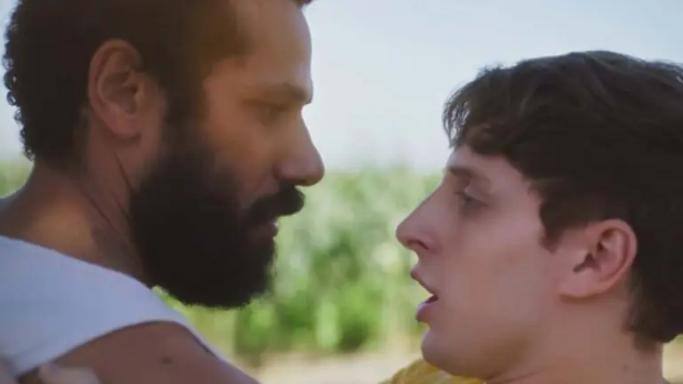 Ramiro e Kelvin ficam juntos em Terra e Paixão?