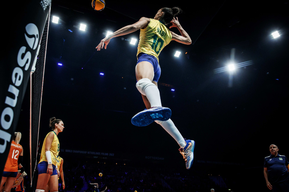 Meninas do vôlei de Rio Preto entram em quadra neste domingo pelo