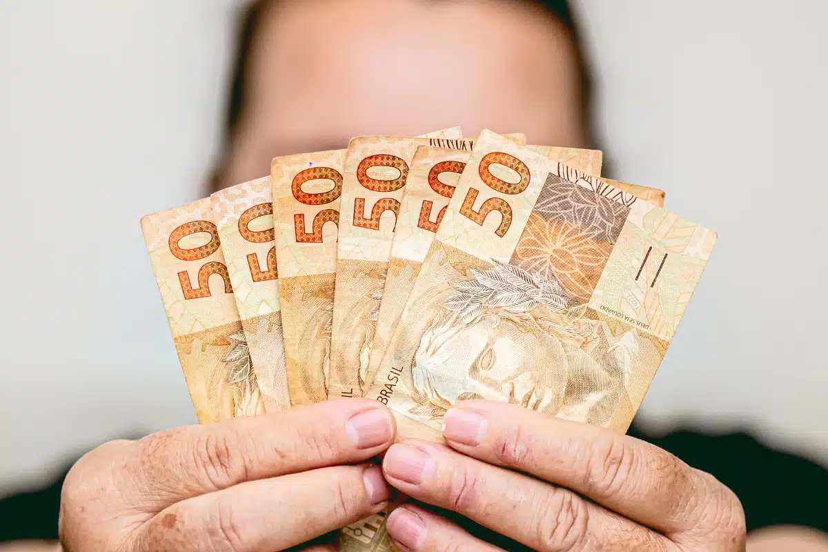 Quinto dia útil de novembro 2023