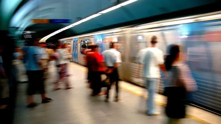 Amanhã vai ter greve de metrô em São Paulo? Categoria toma decisão