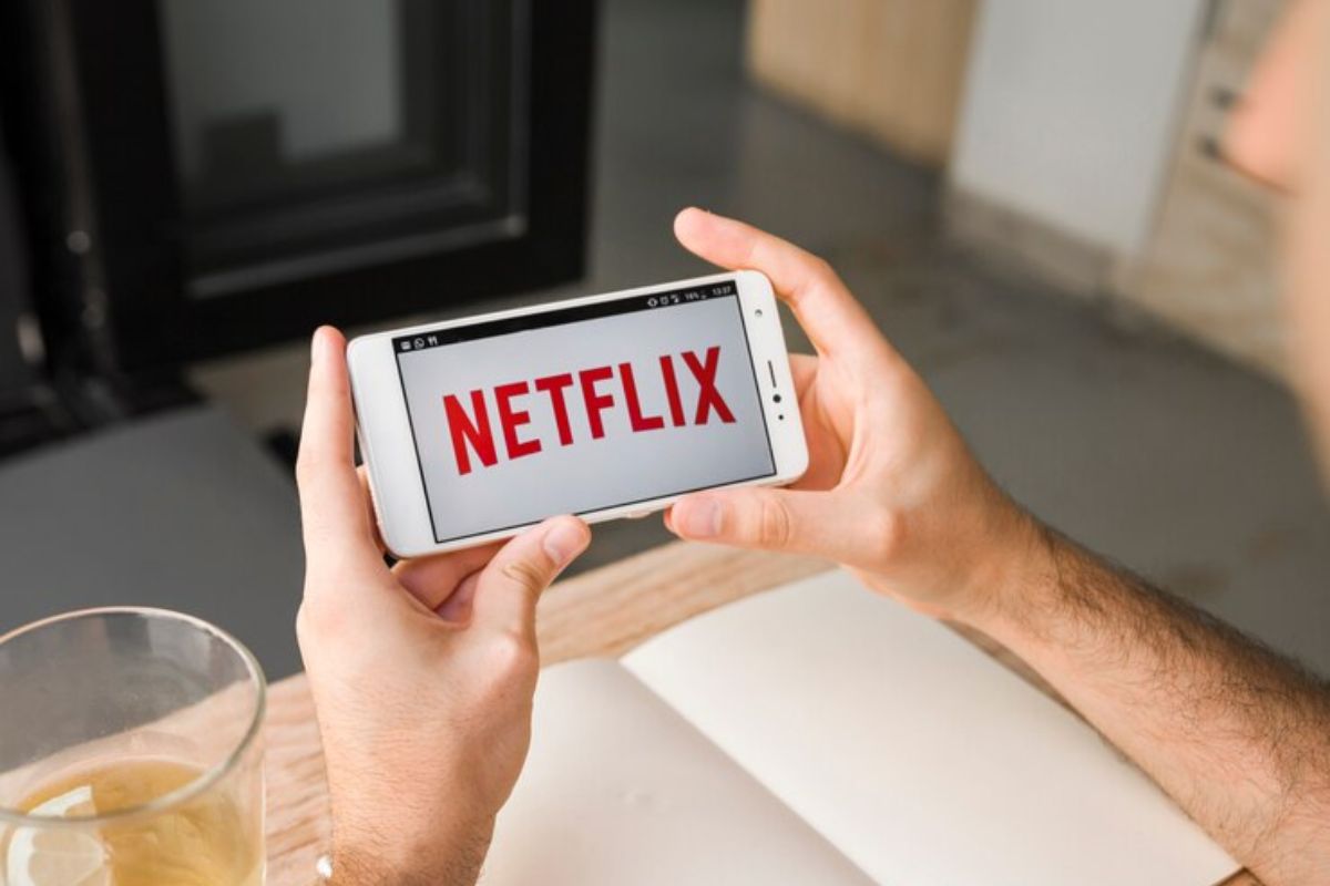 Netflix cancela plano básico no Brasil