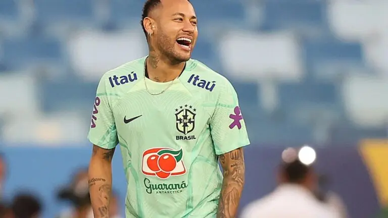 Sem licença paternidade? Neymar vai jogar hoje contra a Venezuela