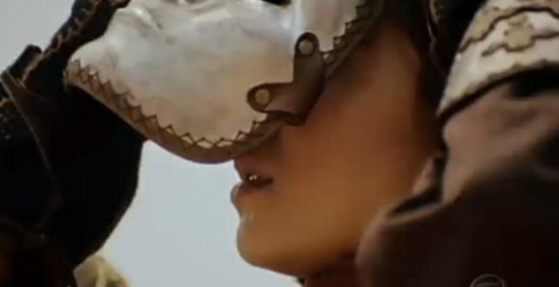quem é o cavaleiro mascarado da novela terra prometida