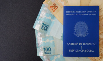 Até que horas cai o décimo terceiro
