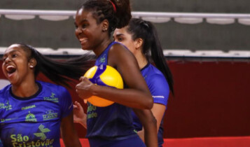 Por que a Fabiana saiu do Osasco de vôlei feminino
