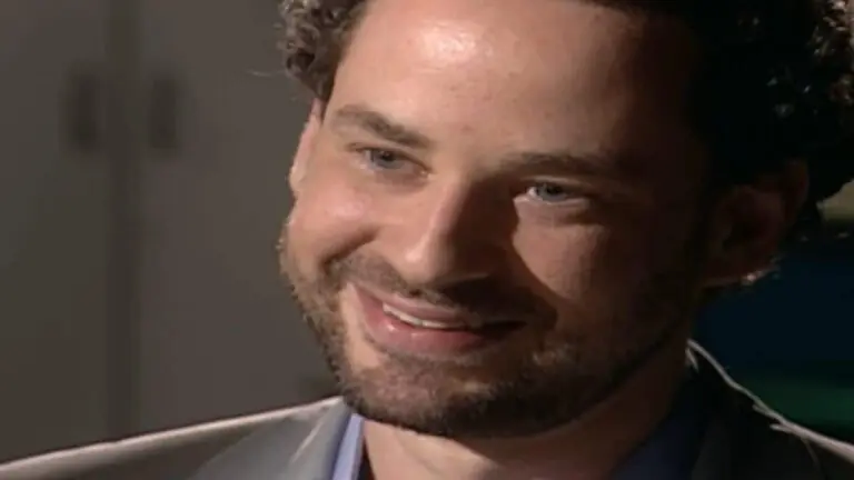 O que acontece com Marcos após a denúncia de Raquel