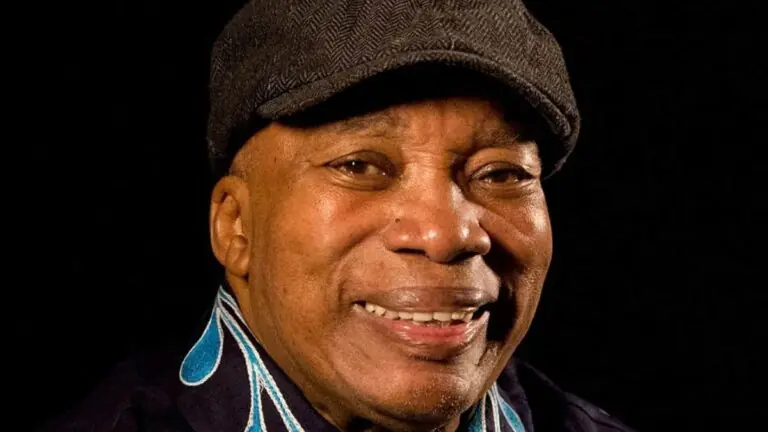 Qual é a idade de Milton Nascimento?