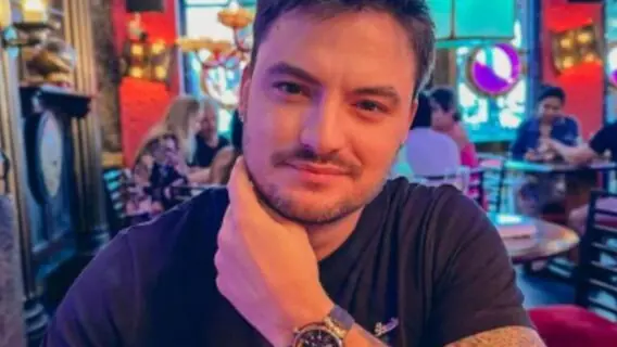 FOTO: quem é a namorada do Felipe Neto?