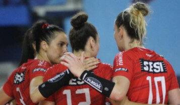 Onde assistir Sesi Bauru x Praia Clube na Superliga de vôlei feminino