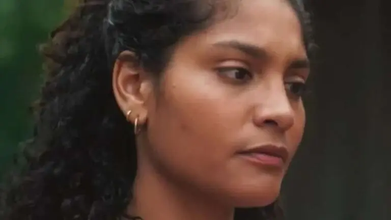 Perseguida por Antônio, Aline vira freira em Terra e Paixão